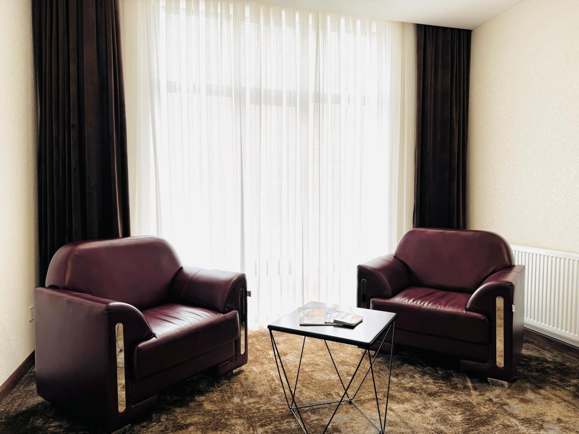 Garnet Mir Hotel Tashkent Esterno foto