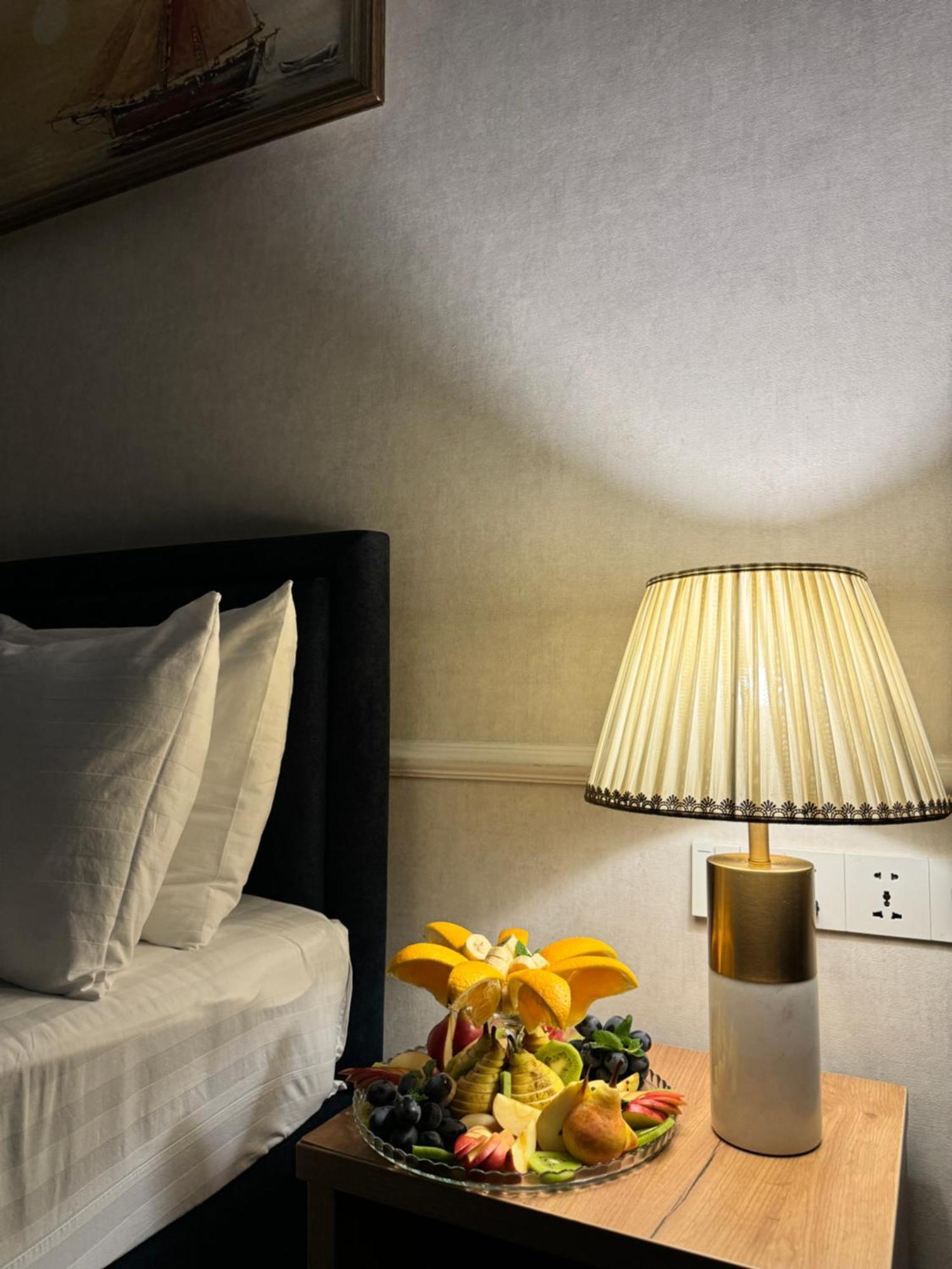 Garnet Mir Hotel Tashkent Esterno foto