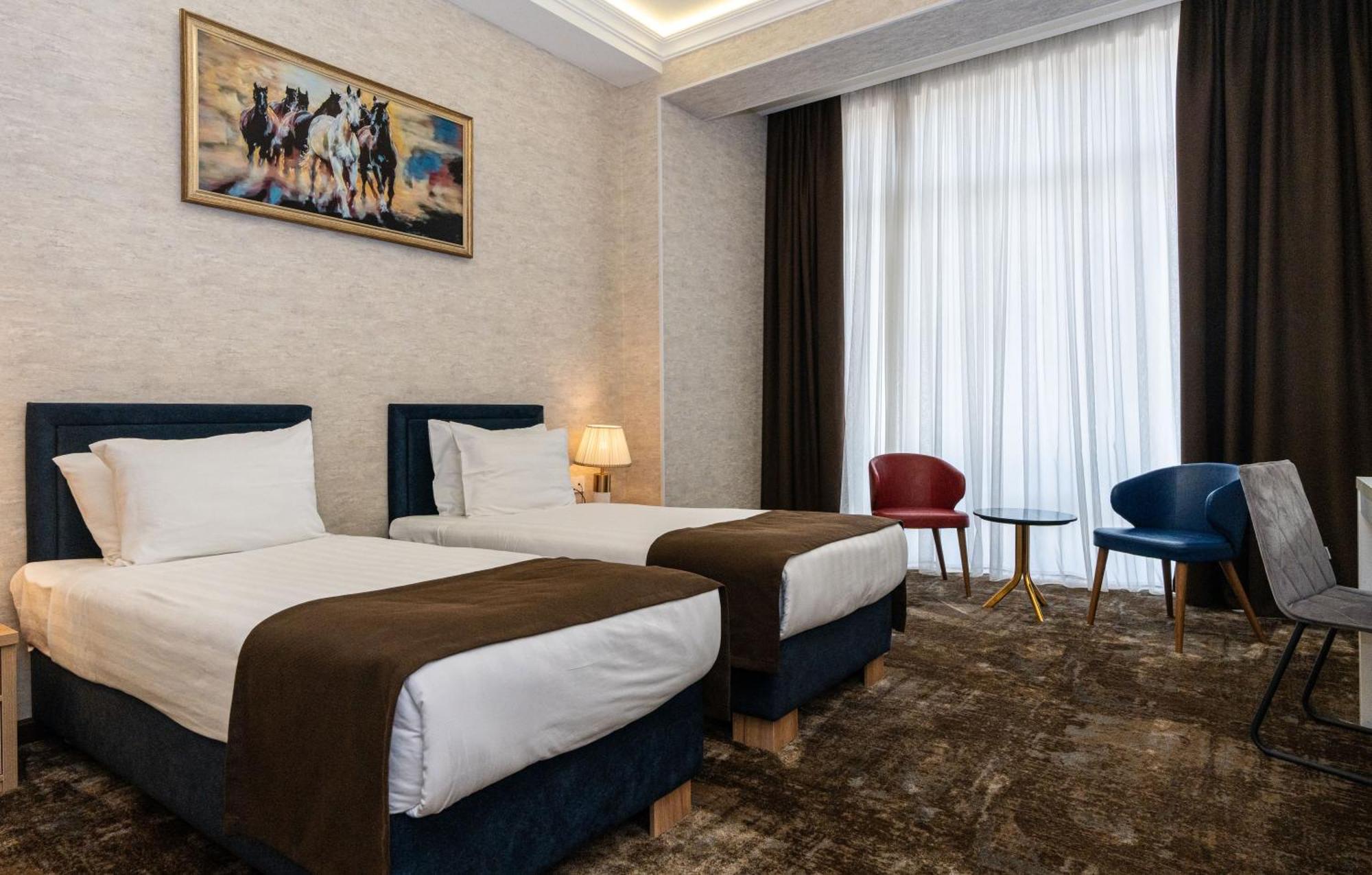 Garnet Mir Hotel Tashkent Esterno foto