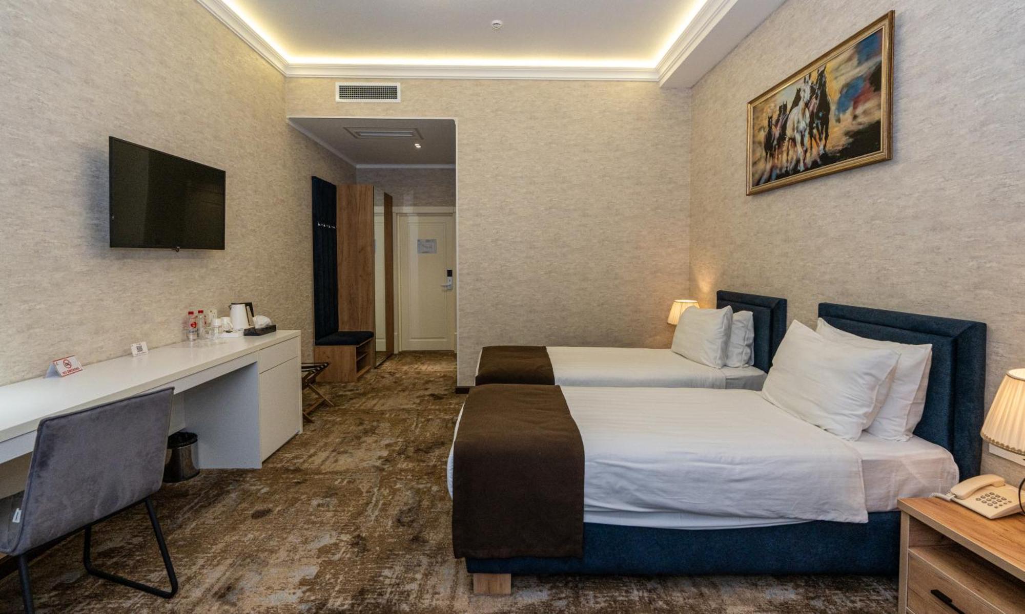 Garnet Mir Hotel Tashkent Esterno foto