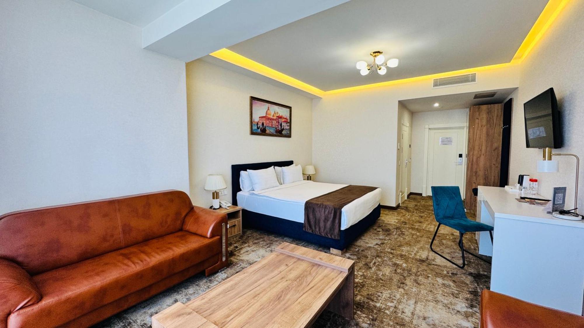 Garnet Mir Hotel Tashkent Esterno foto