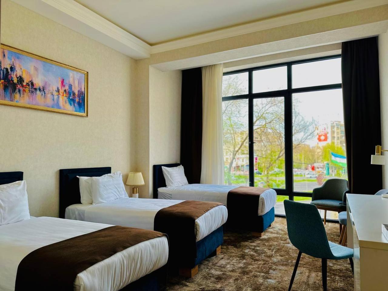 Garnet Mir Hotel Tashkent Esterno foto